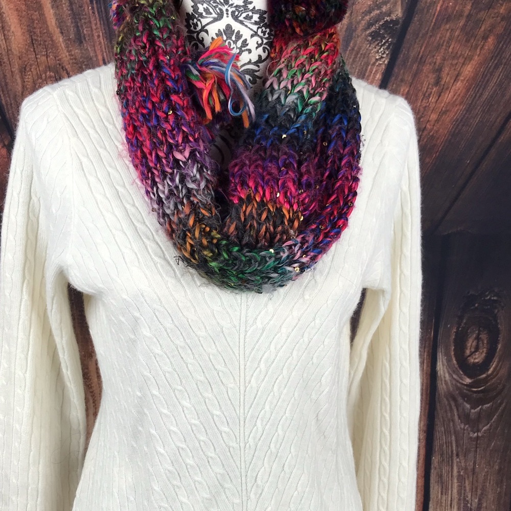 🔥SALE🔥2 PCs for $10 Sweater and Tank - Picture 1 of 8